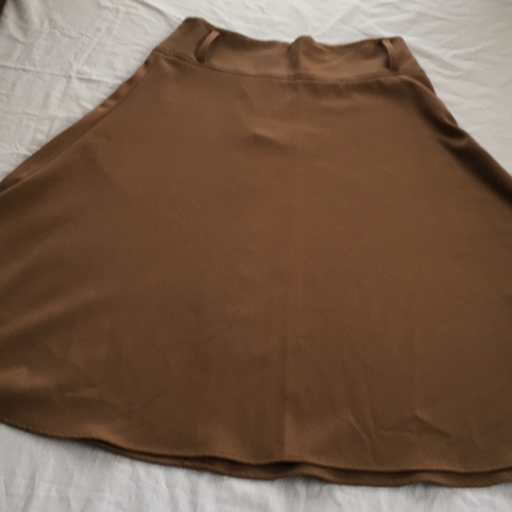 Bandolin stretch  A line camel skirt